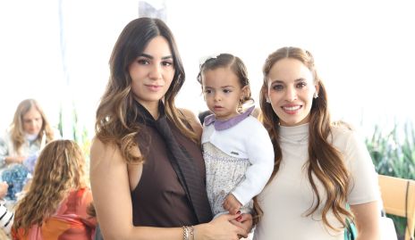  Mayteé De Antuñano, Francesca Delgado y Fernanda Paredes.