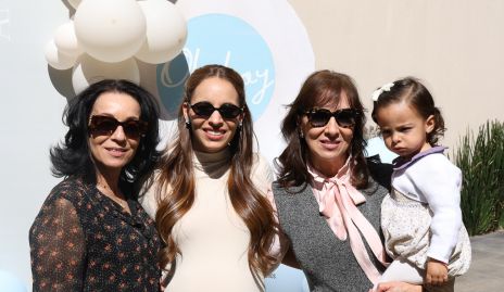  Adriana Espinosa, Fernanda Paredes, Pituca Espinosa y Francesca Delgado.