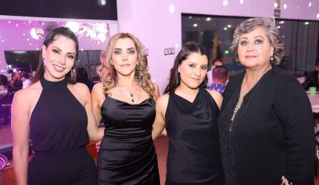  Karen Suno, Carla Cabanillas, María Fernanda y Astrid Fernández.