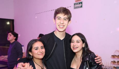  Milka Murillo, Mauricio Gallardo y Ximena Cacho.