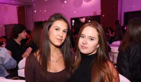  Montse Almendáriz y Vale Loza.