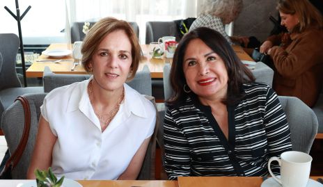  Cristina Barret y Lili Méndez.