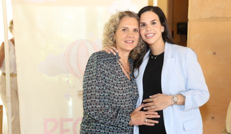  Marcela Pozo con su hija Marcela Schekaibán.