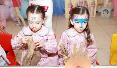  Juliana y Carola de la Peña.