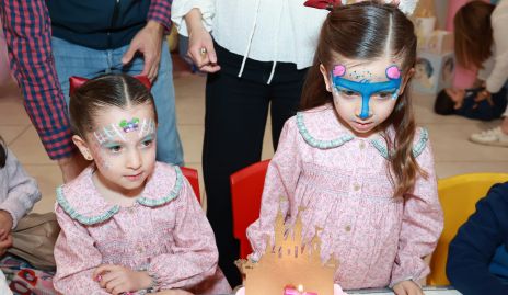  Juliana y Carola de la Peña.