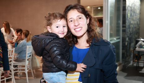  Loretta Muñoz y Paulette González.