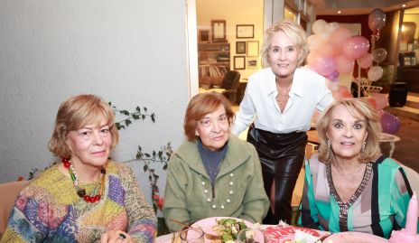  Graciela Berrones, Nona Berrones, Güera Valle y Güera Meade.