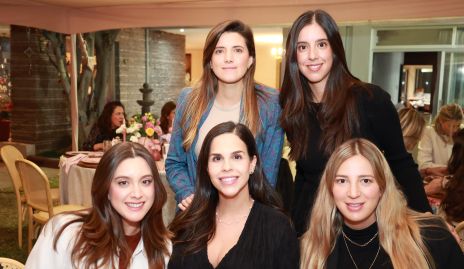  Fabiola Hernández, Camila Inés Aviña, Estefany García, Marcela Schekaiban y Gaby Del Valle.