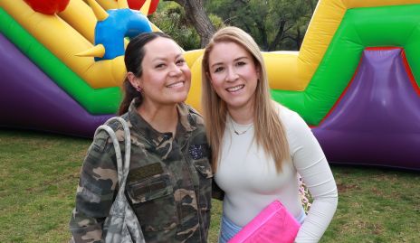  Montse Hinojosa y Carla Puente.