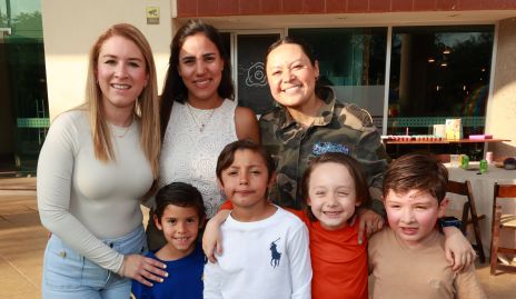  Carla Puente, Saide Chevaile, Montse Hinojosa, Emilio, Alberto, José y Federico.