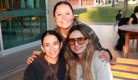  Alejandra Quesada, Montse Hinojosa y Montserrat Muñiz.