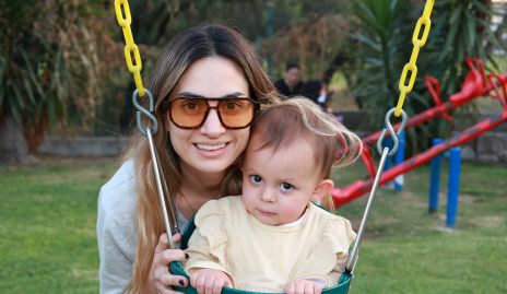  Montserrat Muñiz con Montserrat Martínez.