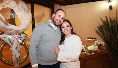  José Pablo Acosta y Andrea Barbosa, se comprometieron en matrimonio.