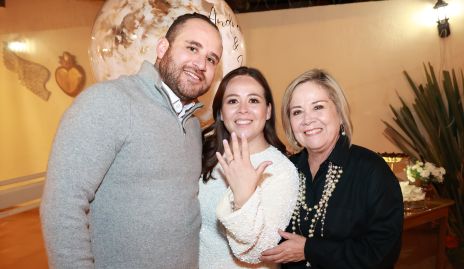  Pablo Acosta, Andrea Barbosa y Ana Lu Medina.