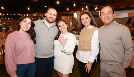  Marcela Medellín, Pablo Acosta, Andrea Barbosa, Pamela González y Emilio Medellin.