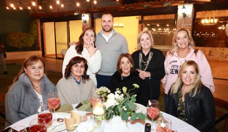  Andrea Barbosa y Pablo Acosta con familiares.