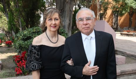  Elda Fernández y Carlos Martínez.