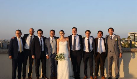  Mauricio Martínez y Marijó Zacarías con amigos.