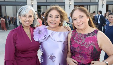  Patricia Martínez con sus amigas.