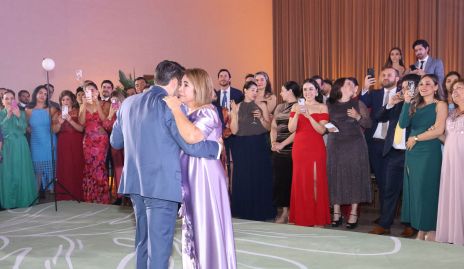  Mauricio Martínez con su mamá Patricia Martínez.