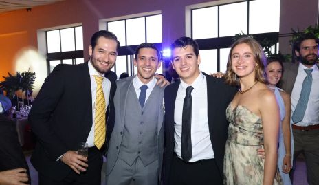  José Mario, Ramón y Damián Zacarías con Alejandra Picard.