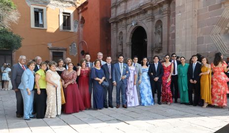  Mauricio Martínez con su familia.