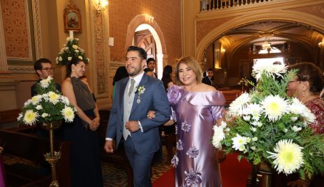  Mauricio Martínez con su mamá Patricia Martínez.