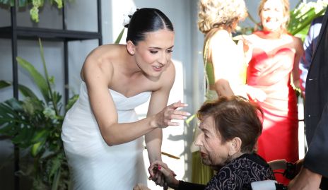  Marijó Zacarías con su abuela Pera Maza.