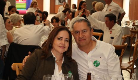  Gaby Carreón y Javier Córdova.