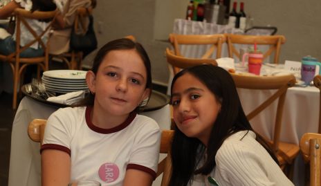  Lara Ocejo y Marina Córdova.