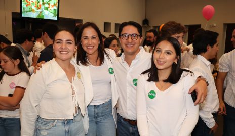  Isabel, Lety, Félix y Mayte.