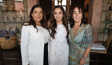  Hilda Carvajal, Tania Loredo y Susana Rangel de Lozano.
