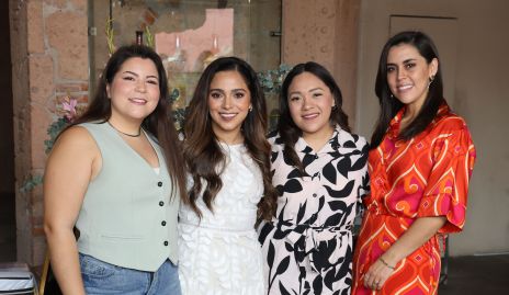  Daniela Venegas, Tania Loredo, Soraya López y Alejandra Valle.