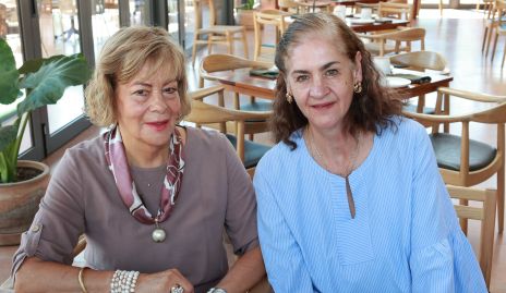  Chela Berrones y Ana Villalobos.