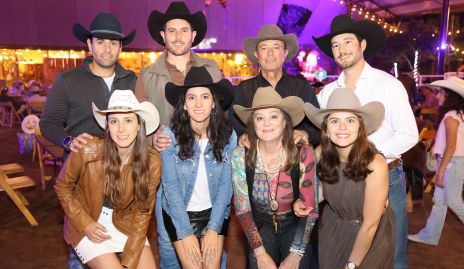  Familia Del Valle Ruiz.