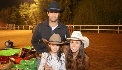  Fernando López, Begoña López y Begoña Del Valle.