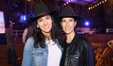  Claudia Díaz de León y May Chávez.