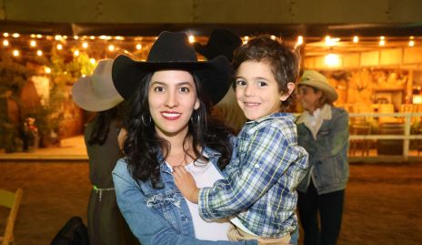  Claudia Díaz de León e Iker Del Valle.