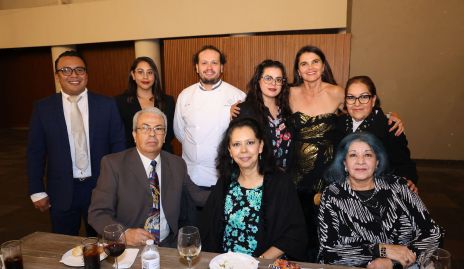  Mario Olea, Salua Amin, Iván Castillo, Majo Marín, Karla Urdapilleta, Esperanza Martínez, Rubén Gómez, Verónica Argil y Ana María Aguilera.