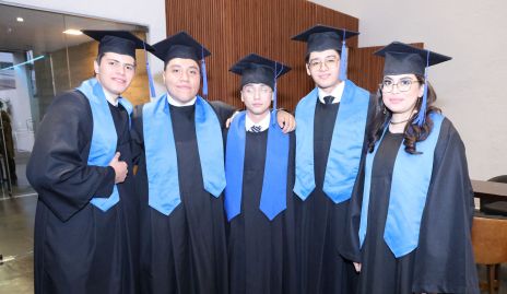  Agustín Loyo, Christian Ocegueda, Diego Lara, Maximiliano Sánchez y Daniela Ramiro.
