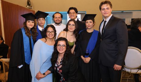  Chef Iván Castillo con graduados generación 2022-2025.