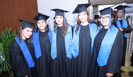  Daniela Álvarez, Paola Becerra, Caro Córdoba, Gracia Reyes y Esmeray Lara.