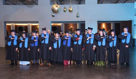  Graduados de la Licenciatura en Gastronomía.