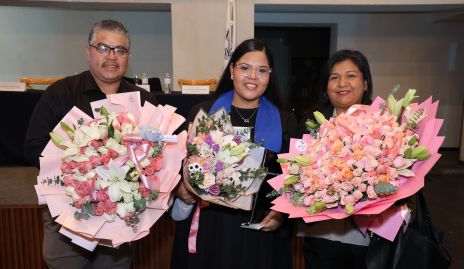  Karla Guzmán con sus papás Alfredo Guzmán y Maribel Sustaita.