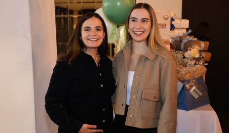  Gaby Martins con Estefanía Calvillo.