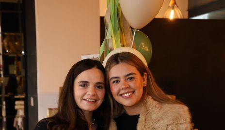  Gaby Martins con Isabela Motilla.