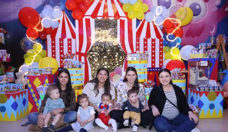  Marijó Leos, Jorge, Carmenlú Díaz, Martina, José María, Pamela Charro, Oliver y Mariela Pérez.