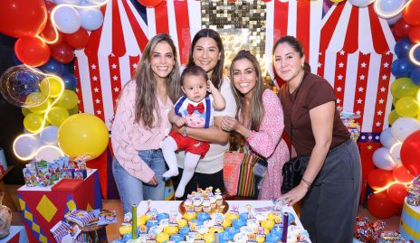  Giselle Stahl, Carmenlú Díaz con José María Payán, Lety Stahl y Pupi Torrescano.