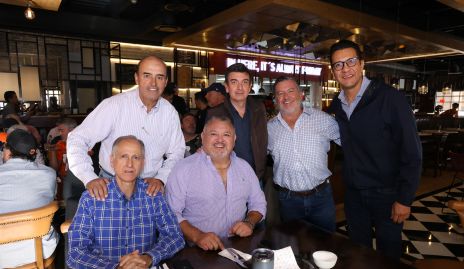  Fernando Pérez, Víctor Medlich, Paco Armendáriz, Óscar Silos, Rodrigo Gómez y Gerardo González.