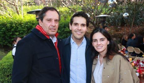  Jorge Morales, Mauricio Tobías y Adriana Olmos.
